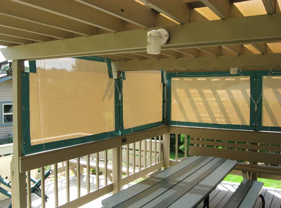 Pergola-cover-with-roll-up-mesh-curtains-----Standale-(2)
